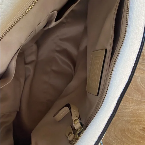 Coach Hampton Shoulder Bag - Picture 6 of 11